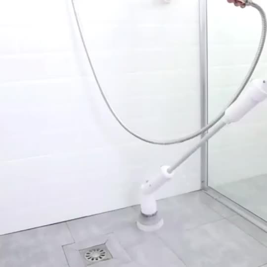 Limpador elétrico. Equipada com várias cabeças de escova intercambiáveis (macia/dura), cabo de alimentação retrátil e removível, alimentada por USB, adequada para limpeza de banheiros, pisos, azulejos, boxes de chuveiro, janelas, cozinhas, etc. Uma esco